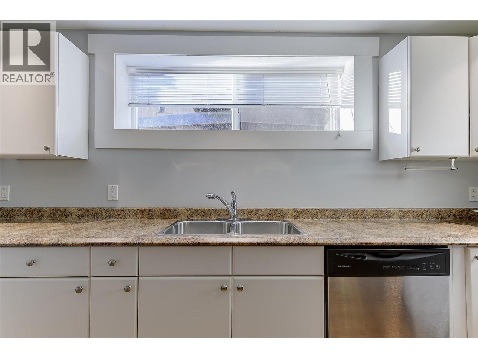 2460 Sexsmith Road, Kelowna, British Columbia  V1V 2E9 - Photo 34 - 10404658