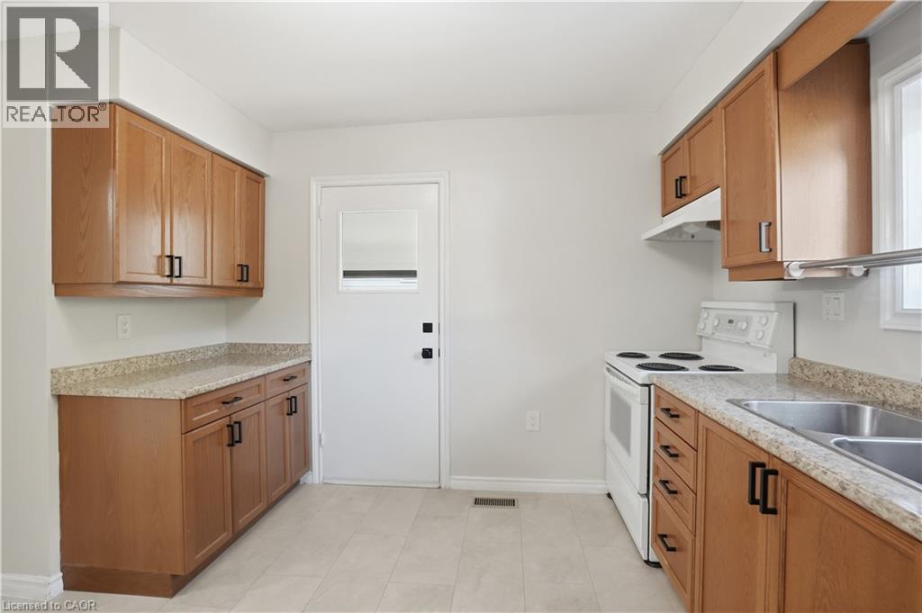 145 Campbell Avenue, Hamilton, Ontario  L8H 2G2 - Photo 12 - 40873598