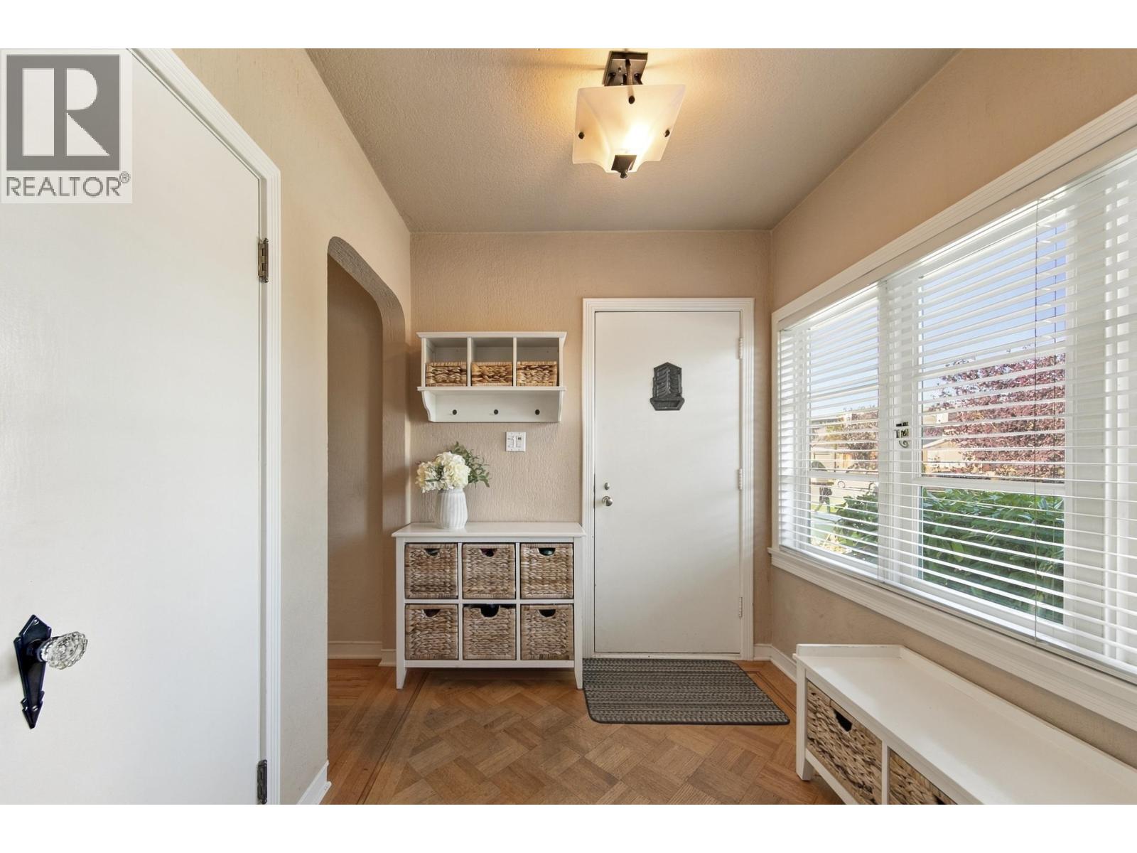 226 Peveril Avenue, Vancouver, British Columbia  V5Y 2L4 - Photo 2 - R3179245