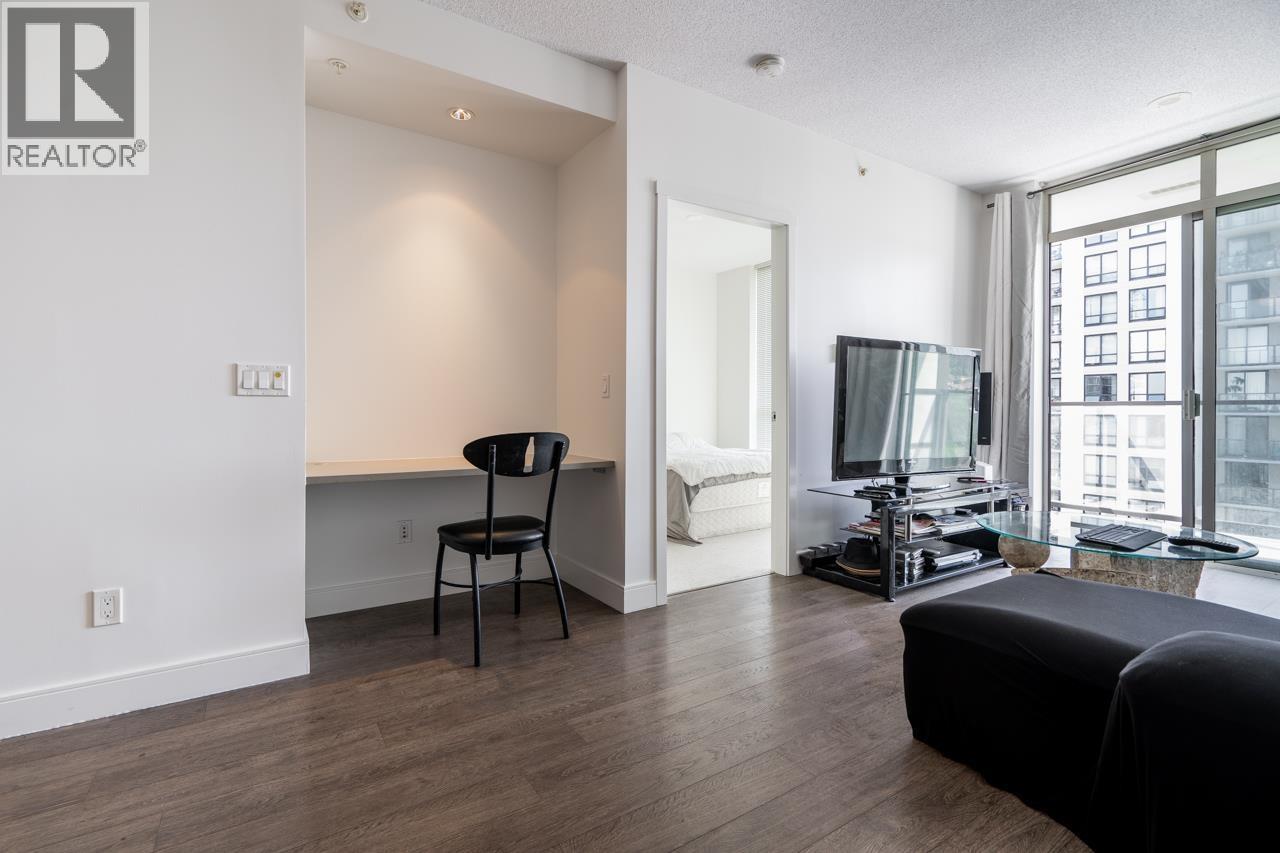 21xx 3007 Glen Dr, Coquitlam, British Columbia  V3B 0L8 - Photo 7 - R3179285