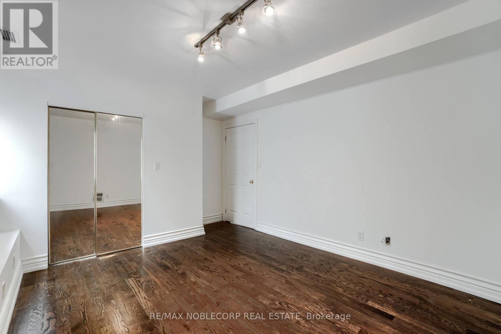 Upper A - 623 Mount Pleasant Road, Toronto, Ontario  M4S 2M9 - Photo 14 - C14125588