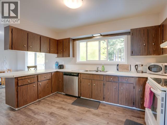 6280 King Ave, Powell River, British Columbia  V8A 4X4 - Photo 2 - 20305
