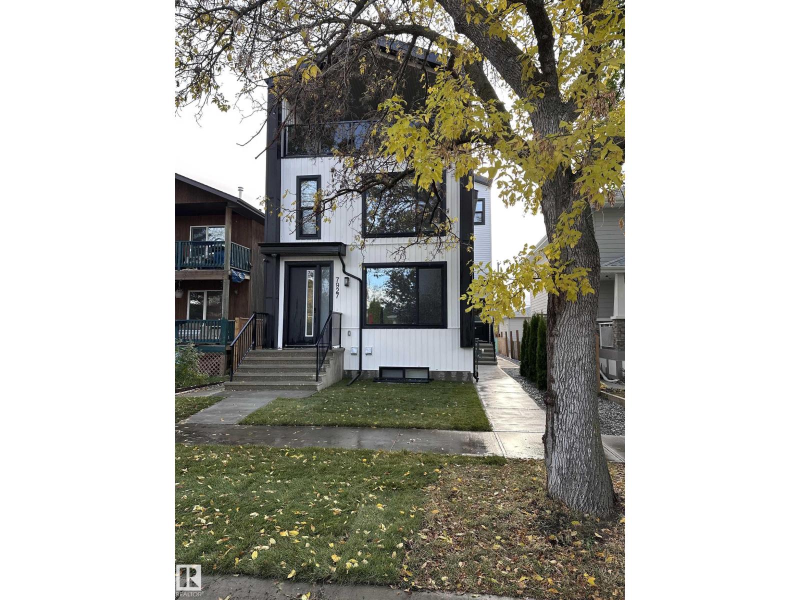 7927 112S AV NW