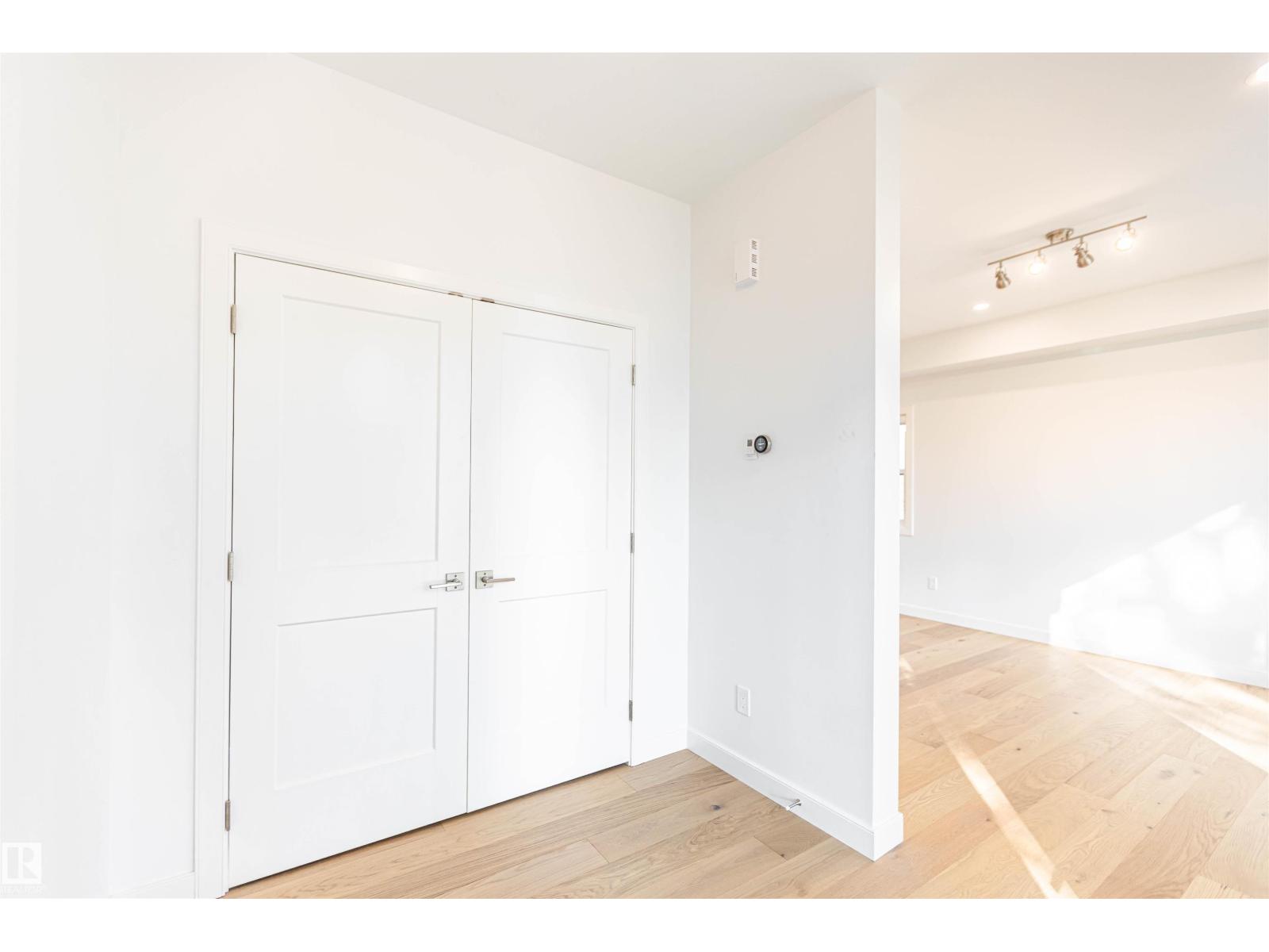 7927 112S AV NW