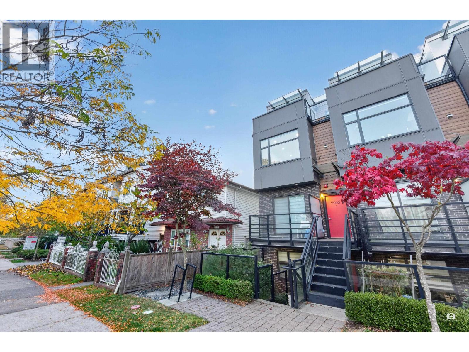 5043 Chambers Street, Vancouver, British Columbia  V5R 3L8 - Photo 3 - R3178938