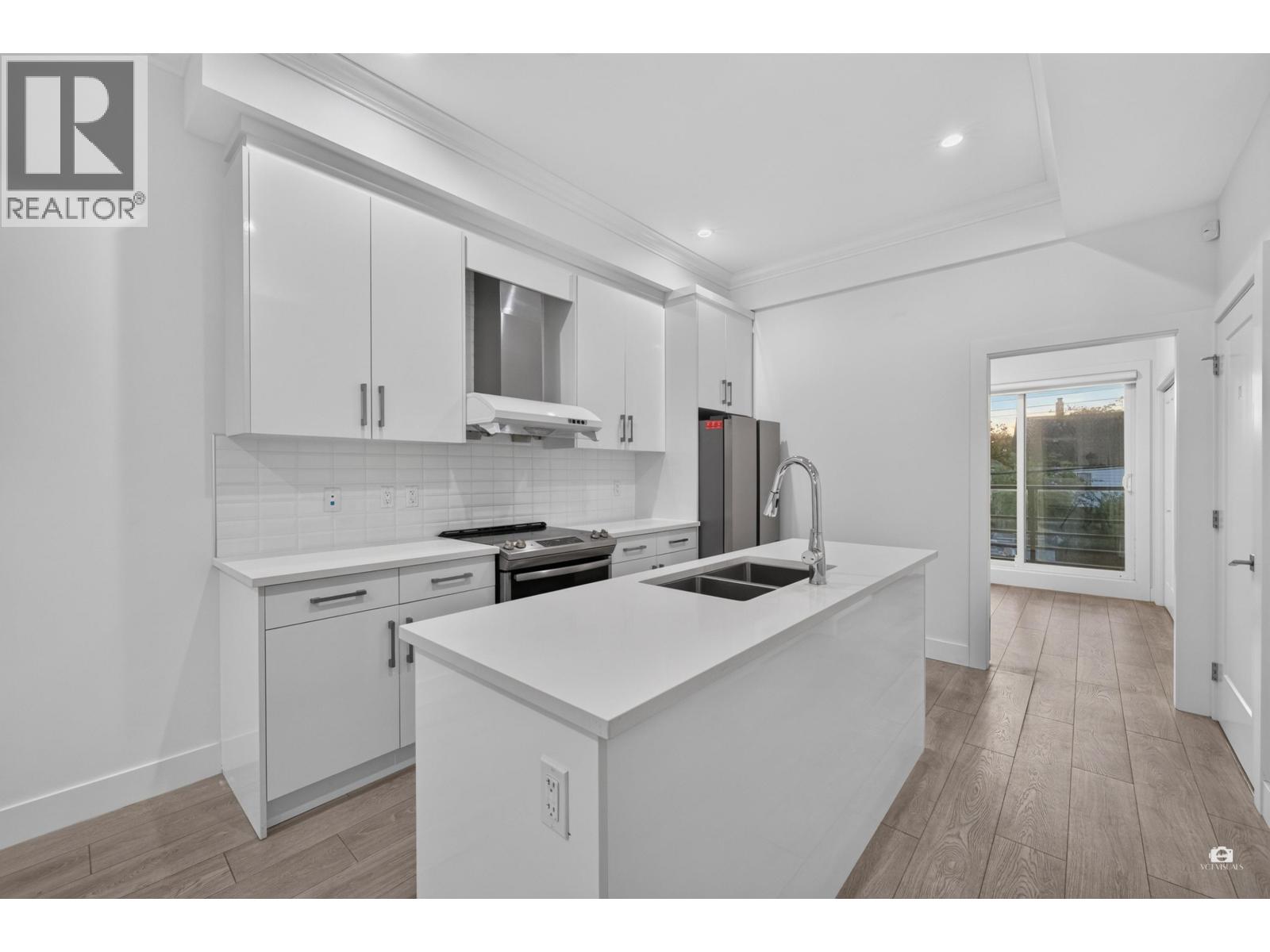 5043 Chambers Street, Vancouver, British Columbia  V5R 3L8 - Photo 8 - R3178938
