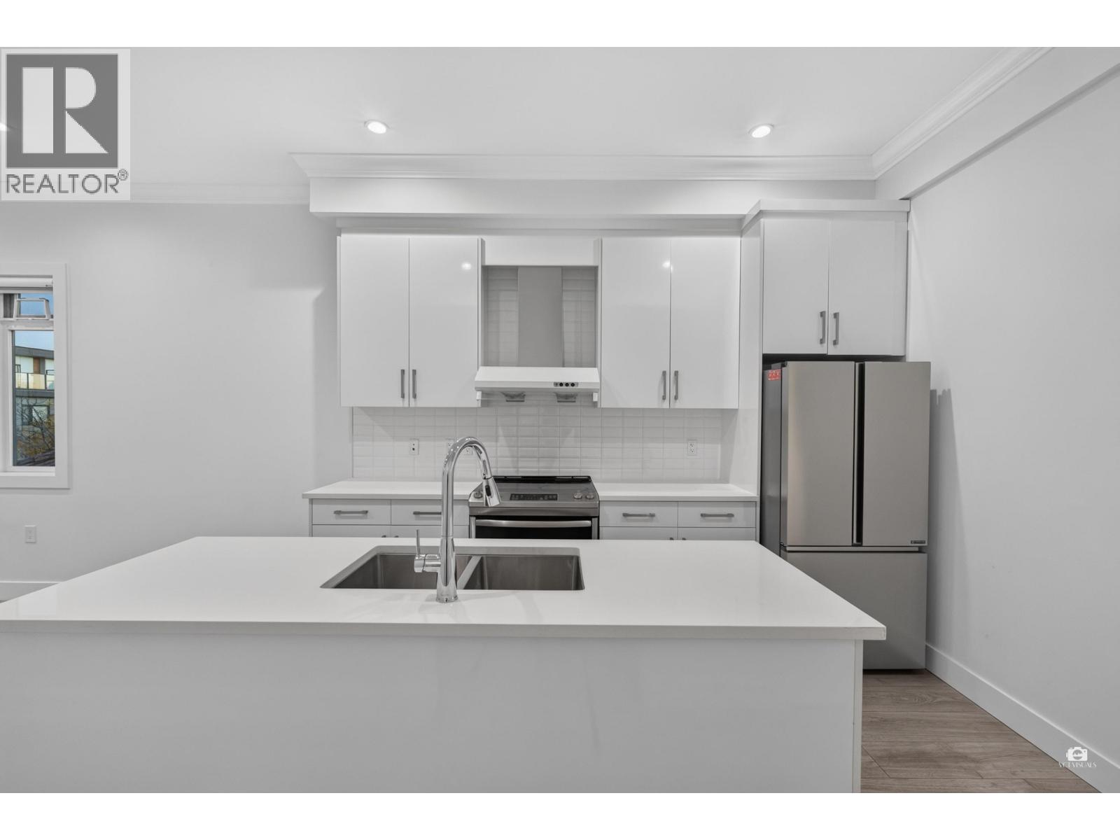 5043 Chambers Street, Vancouver, British Columbia  V5R 3L8 - Photo 6 - R3178938