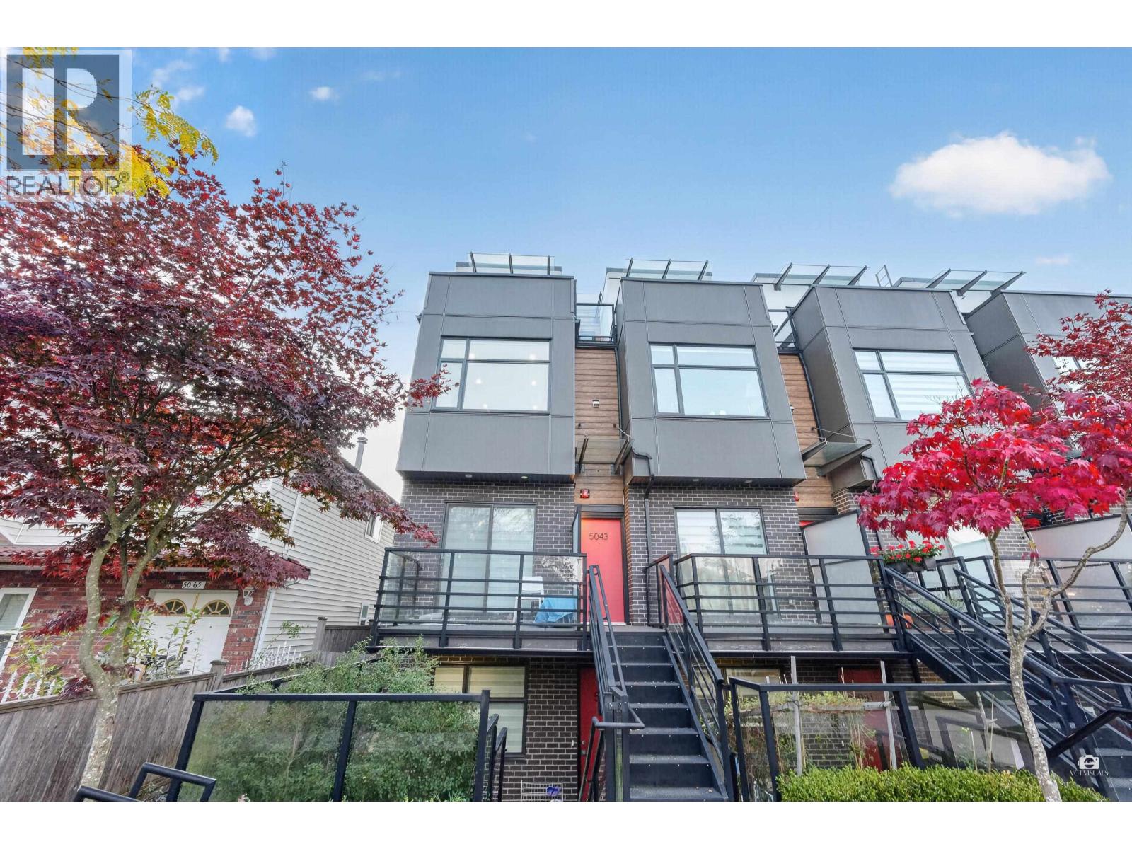 5043 Chambers Street, Vancouver, British Columbia  V5R 3L8 - Photo 2 - R3178938