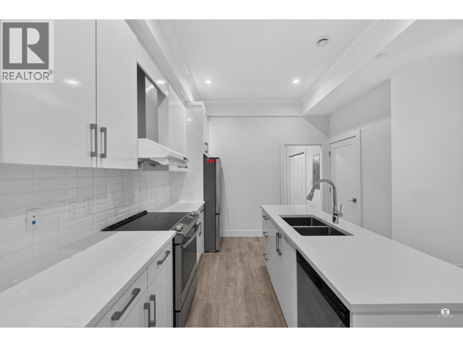5043 Chambers Street, Vancouver, British Columbia  V5R 3L8 - Photo 10 - R3178938
