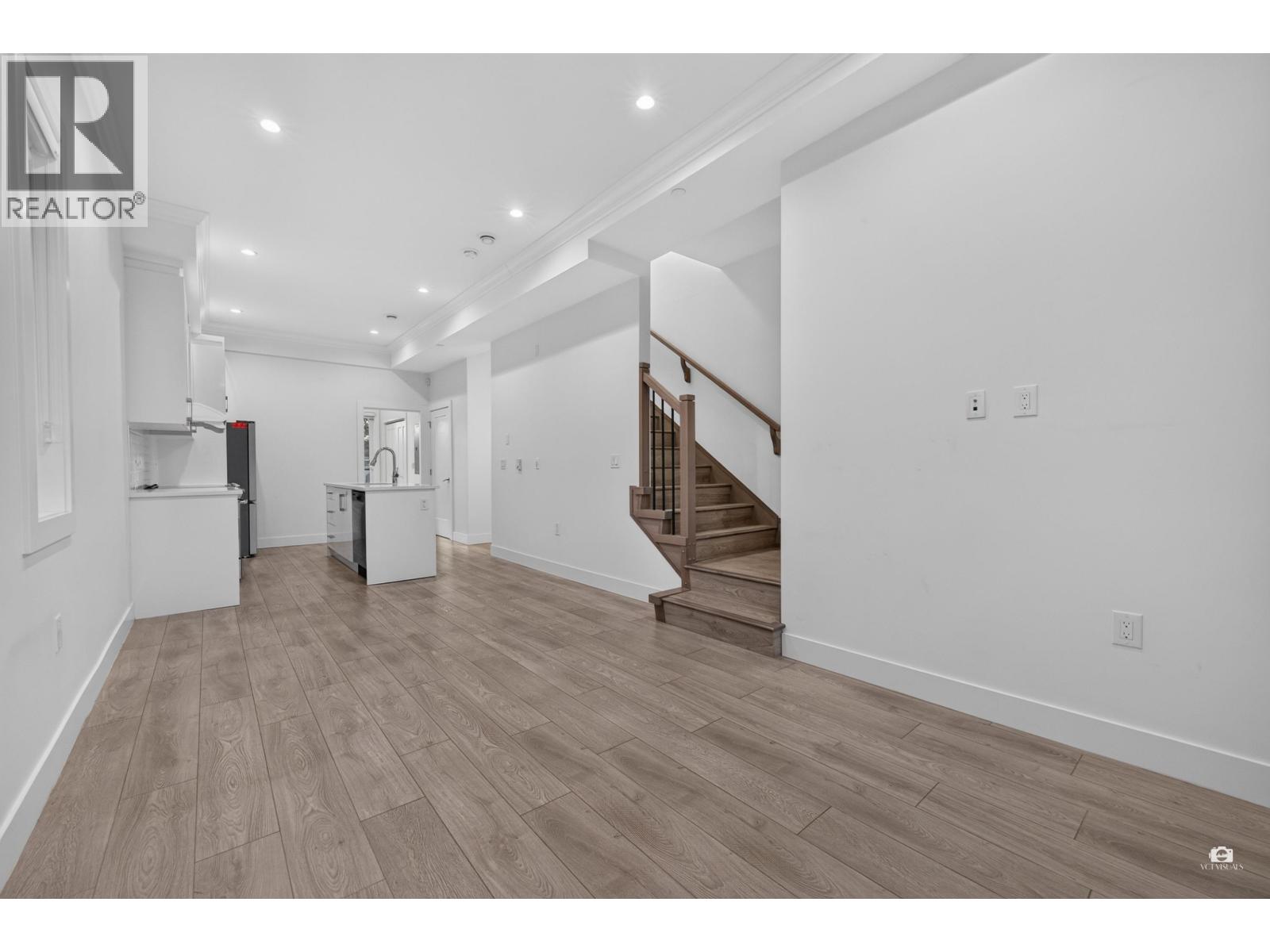 5043 Chambers Street, Vancouver, British Columbia  V5R 3L8 - Photo 12 - R3178938