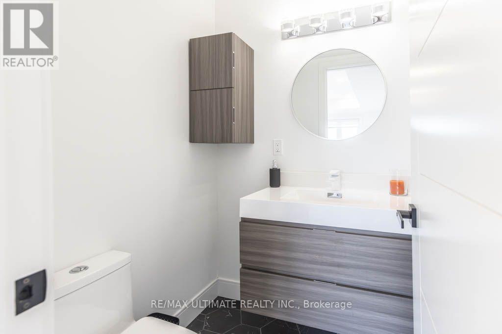 33 Flindon Road, Toronto, Ontario  M6M 1J1 - Photo 12 - W14125560