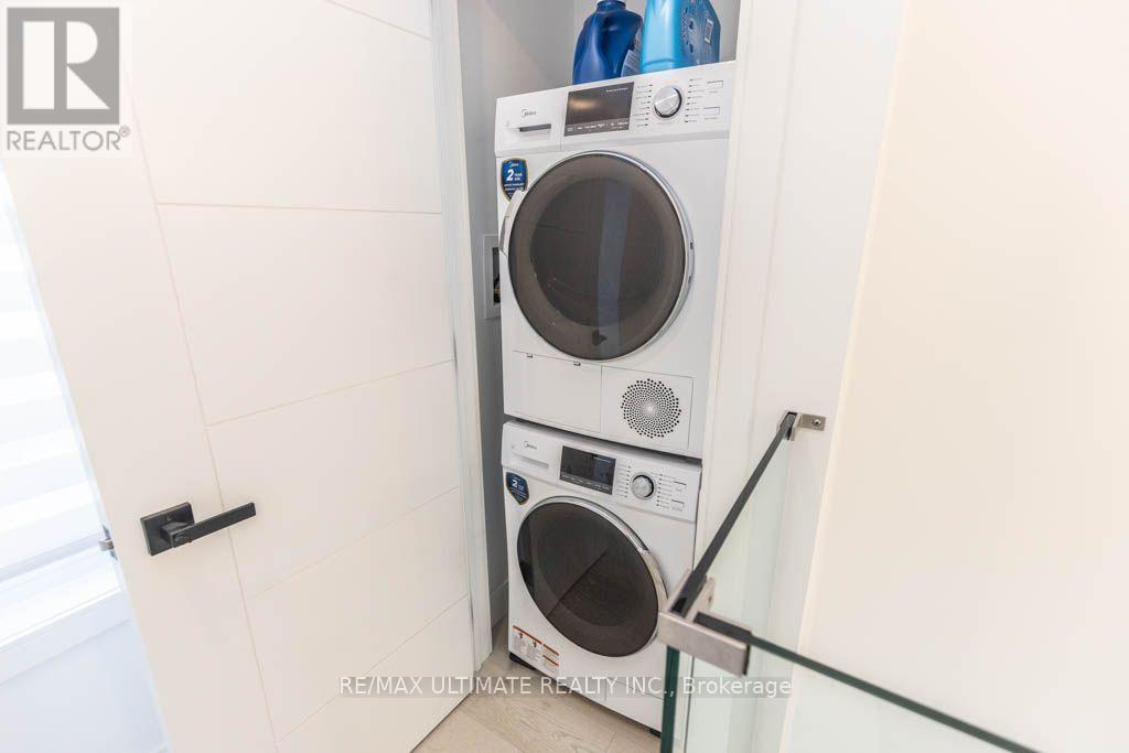 33 Flindon Road, Toronto, Ontario  M6M 1J1 - Photo 28 - W14125560
