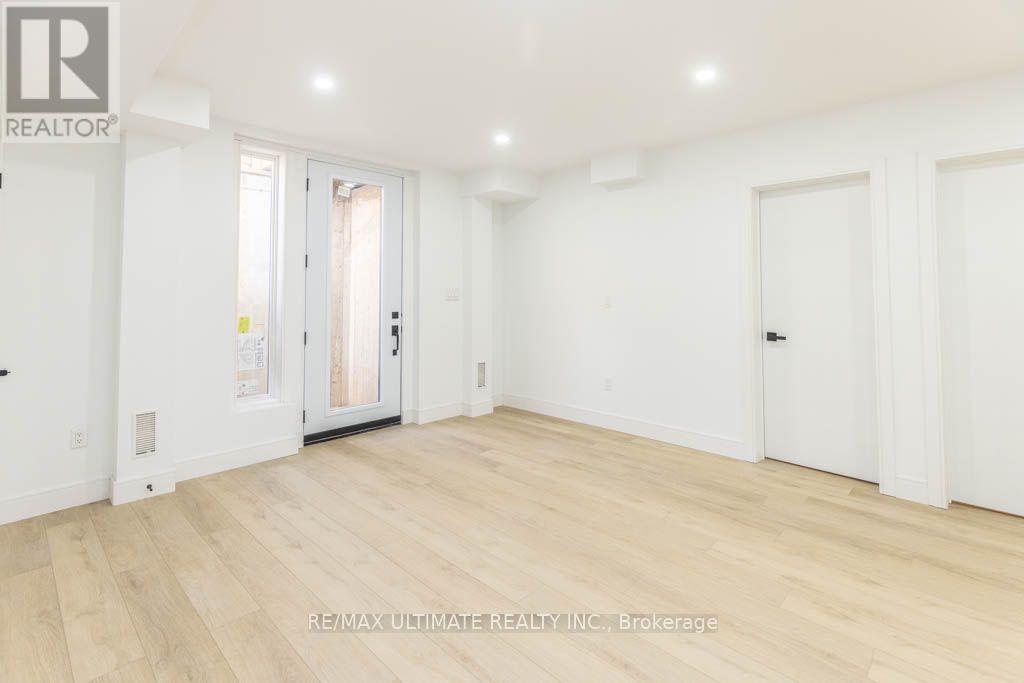 33 Flindon Road, Toronto, Ontario  M6M 1J1 - Photo 42 - W14125560