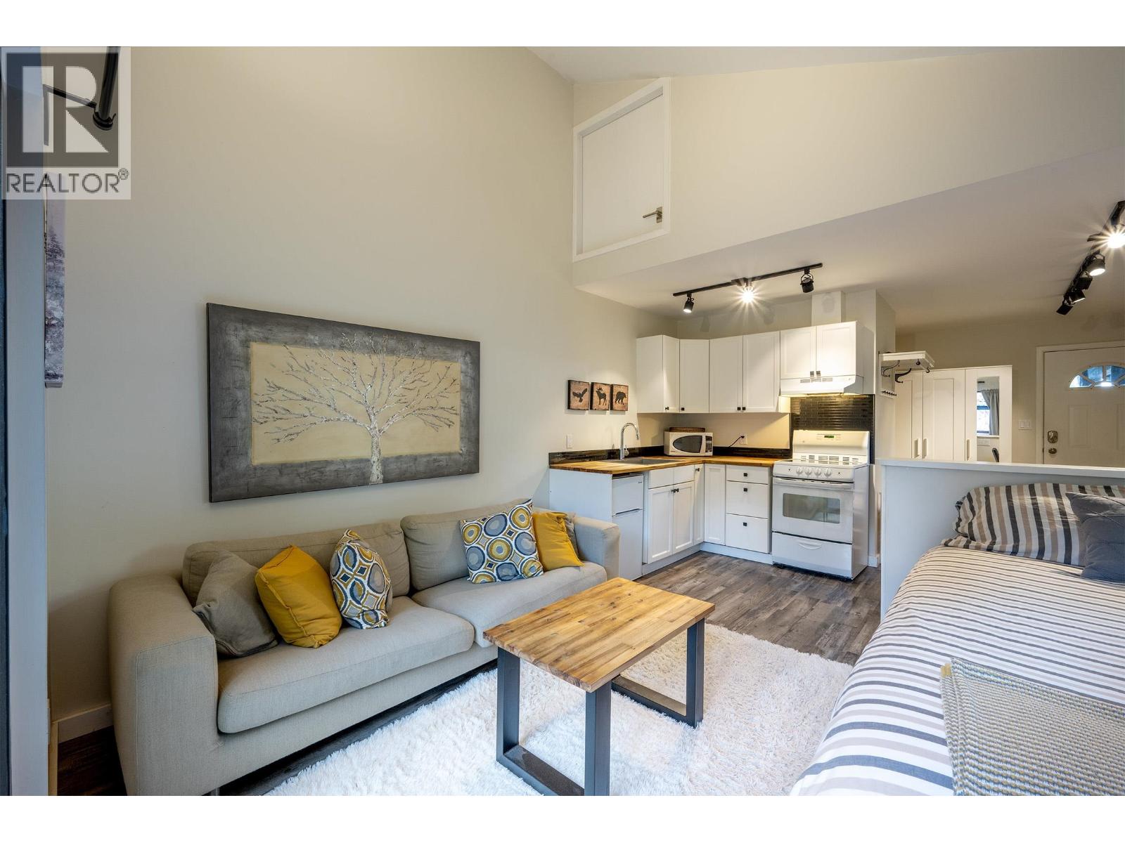 6444 Toad Hollow, Whistler, British Columbia  V8E 0C5 - Photo 25 - R3106545