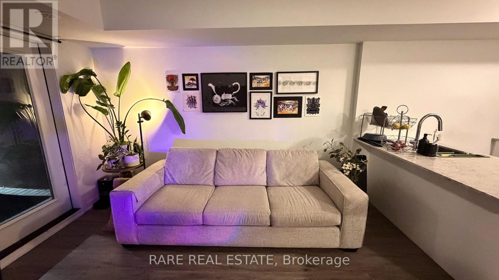 4 - 10 Marquette Avenue, Toronto, Ontario  M6A 0E1 - Photo 3 - C13879462
