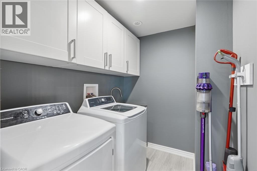 77 Borers Creek Circle, Waterdown, Ontario  L8B 1W3 - Photo 21 - 40869998