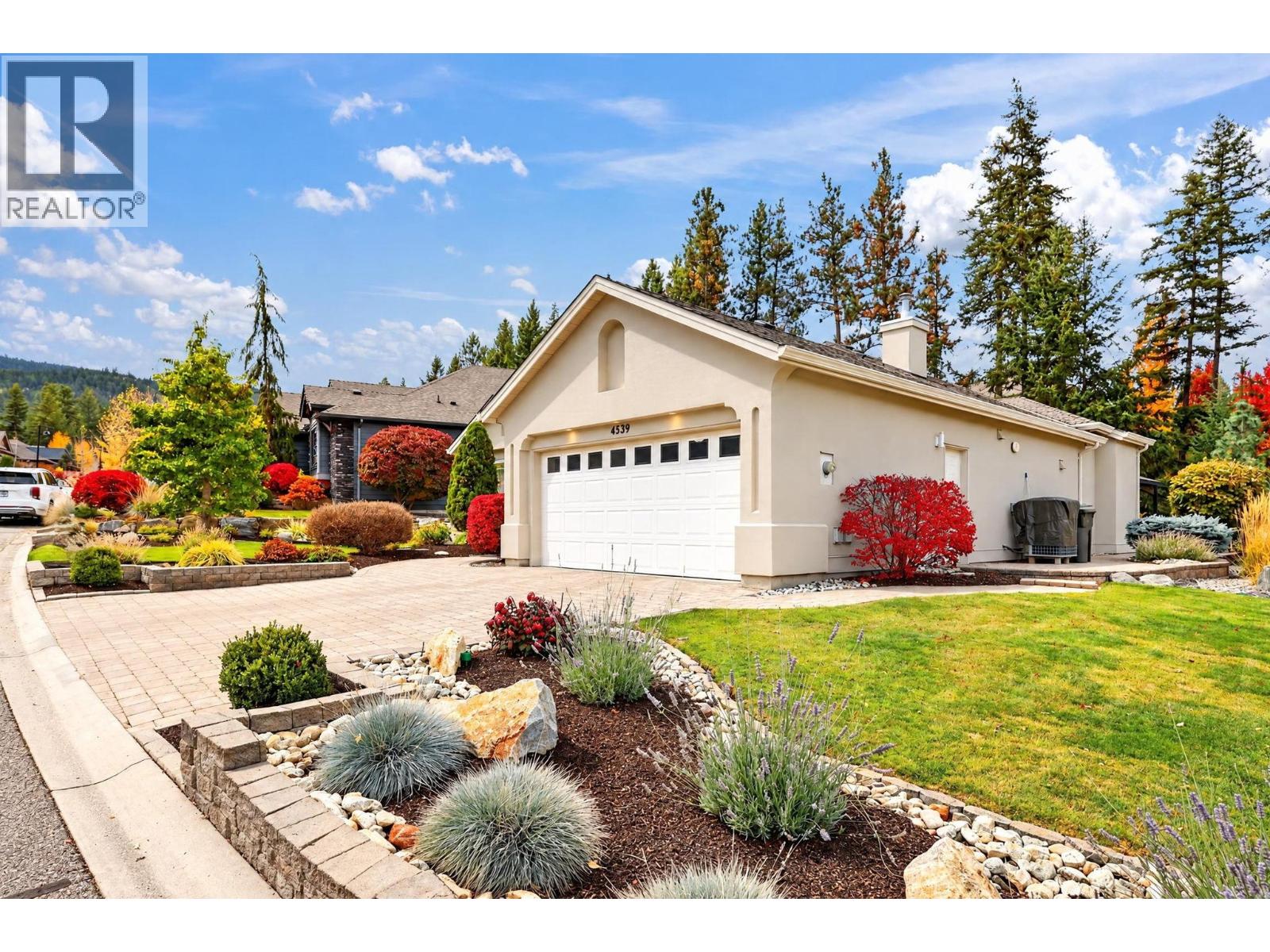4539 Gallaghers Edgewood Drive, Kelowna, British Columbia  V1W 5E6 - Photo 4 - 10404637