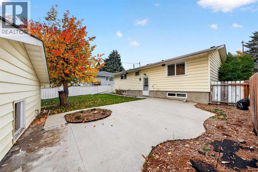 255 Huntridge Way NE