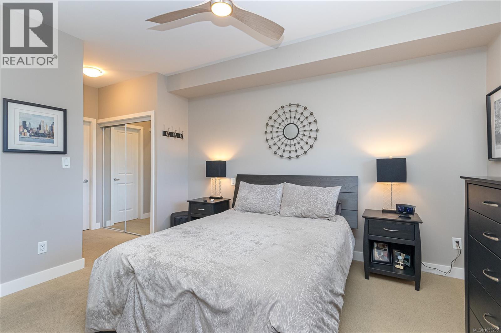 305E 1115 Craigflower Rd