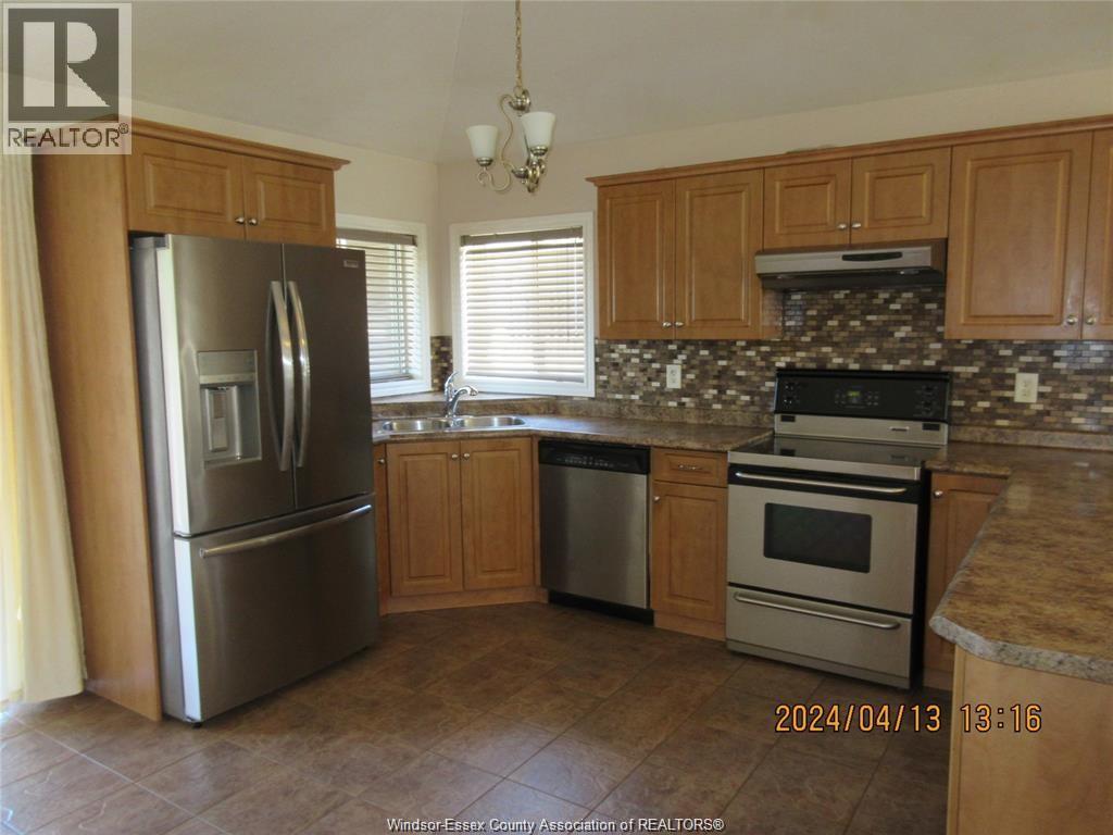 1609 Magnolia, Windsor, Ontario  N8P 1Z1 - Photo 2 - 26026546