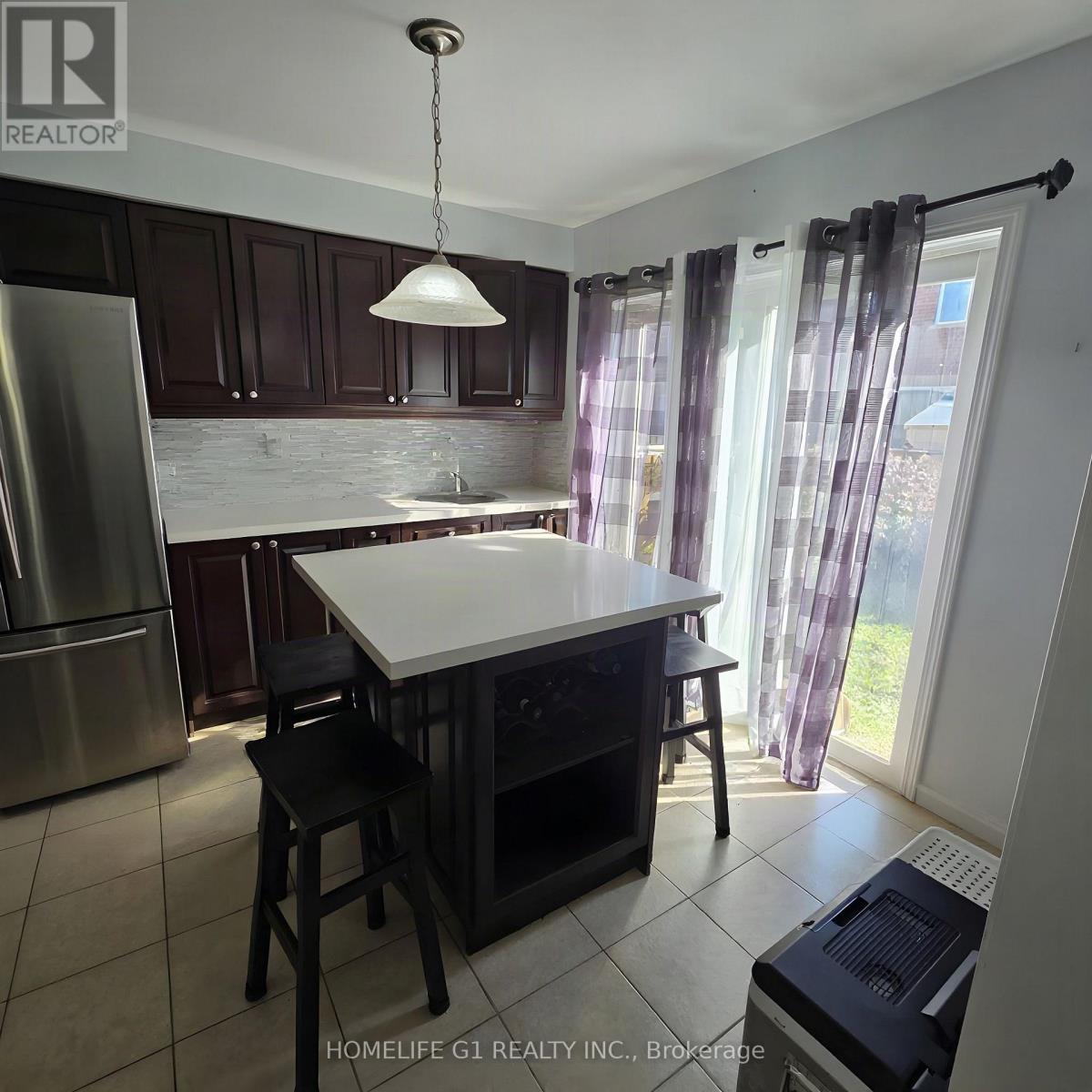 1703 Kalmar Avenue, Pickering (Duffin Heights), Ontario  L1X 0B3 - Photo 11 - E14125612