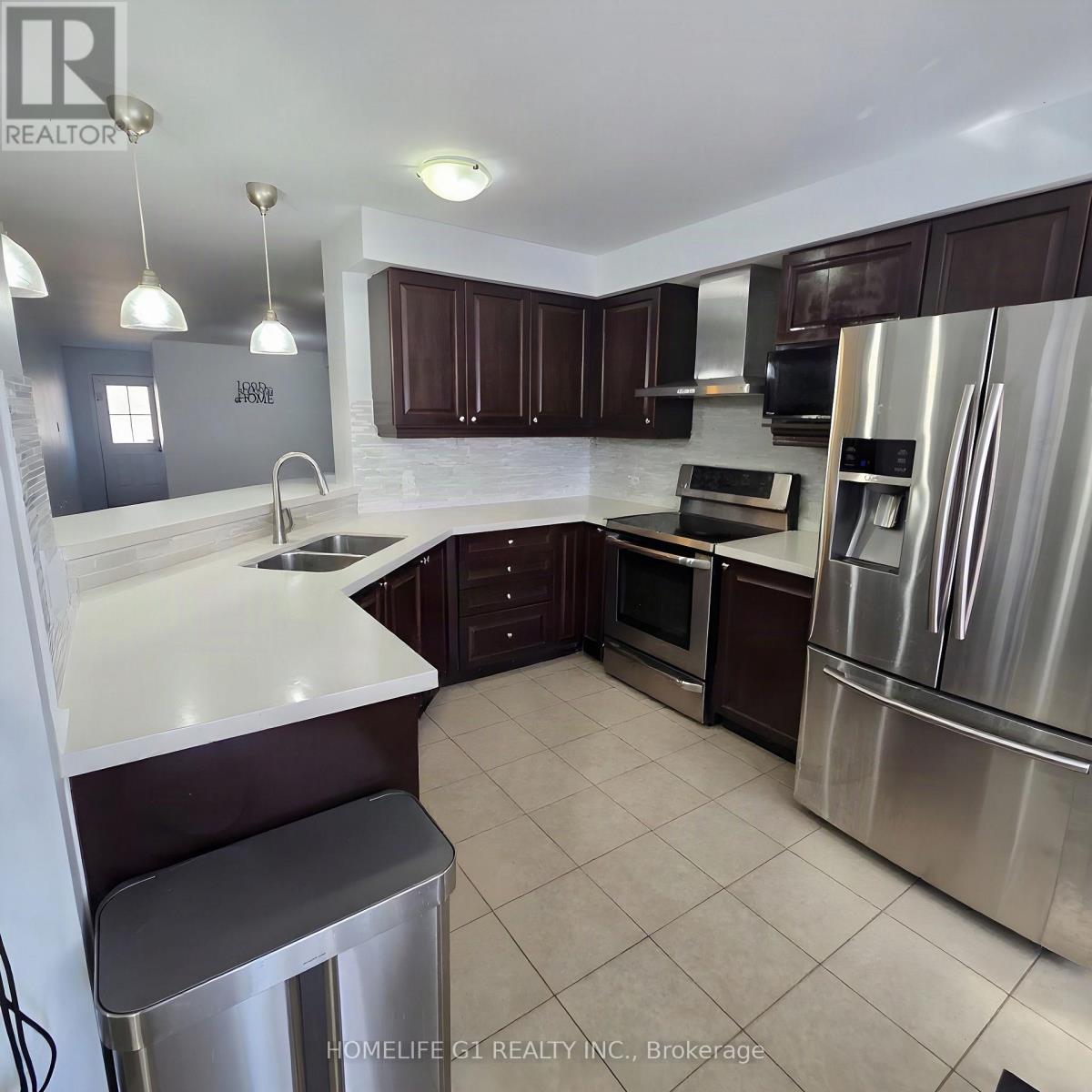 1703 Kalmar Avenue, Pickering (Duffin Heights), Ontario  L1X 0B3 - Photo 9 - E14125612