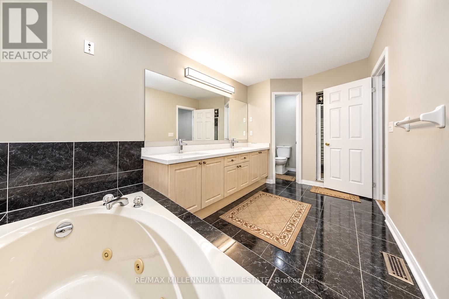 3 Cogswell Crescent, Brampton, Ontario  L6P 1A4 - Photo 35 - W14125432