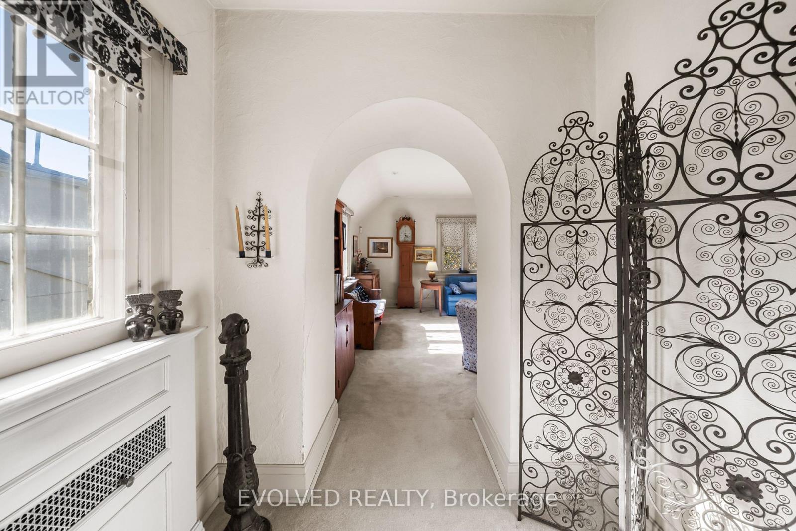4 Dunloe Road, Toronto, Ontario  M4V 2W5 - Photo 32 - C14115768