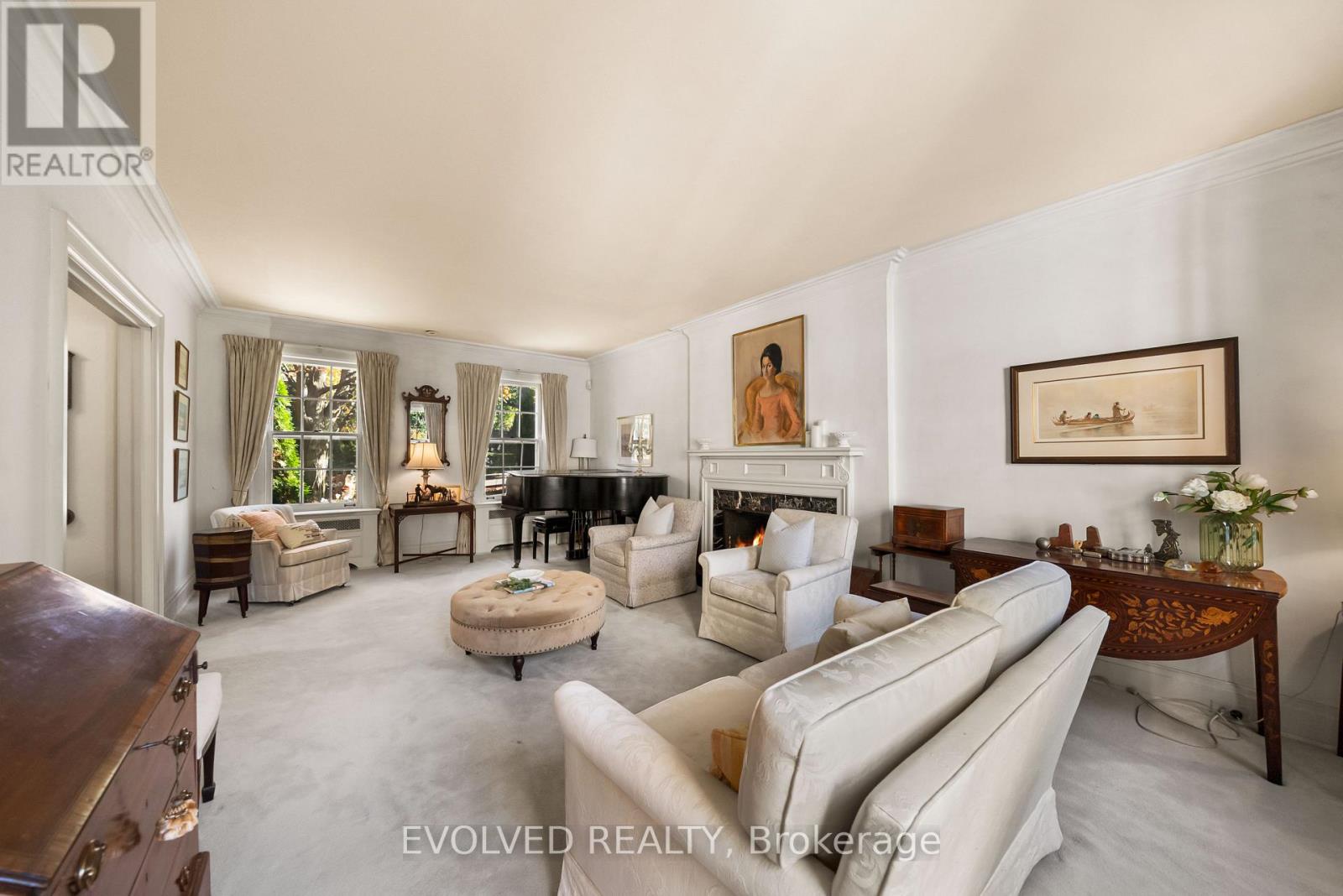 4 Dunloe Road, Toronto, Ontario  M4V 2W5 - Photo 5 - C14115768
