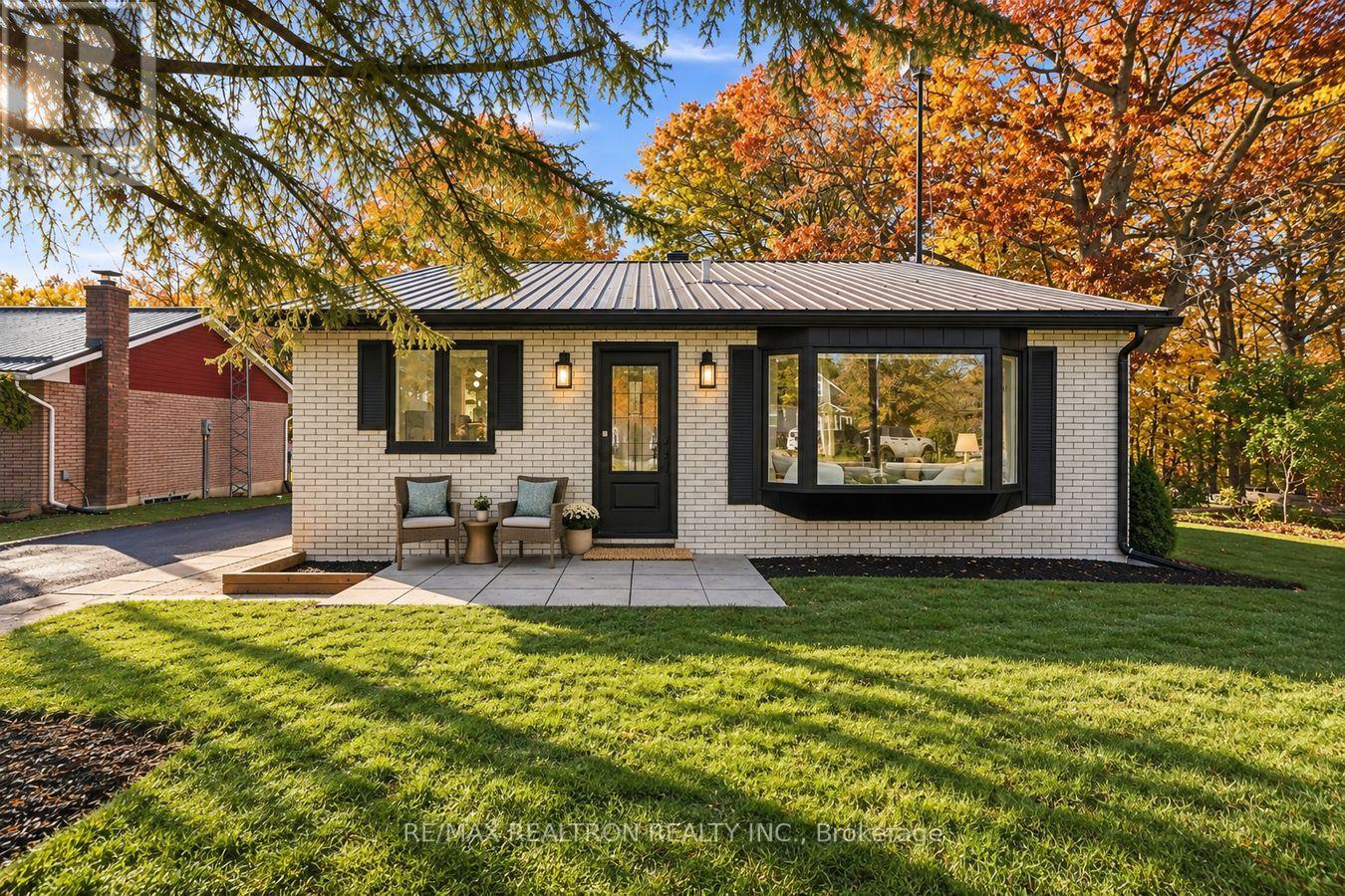 962 Church Drive, Innisfil, Ontario  L0L 1W0 - Photo 2 - N14124626