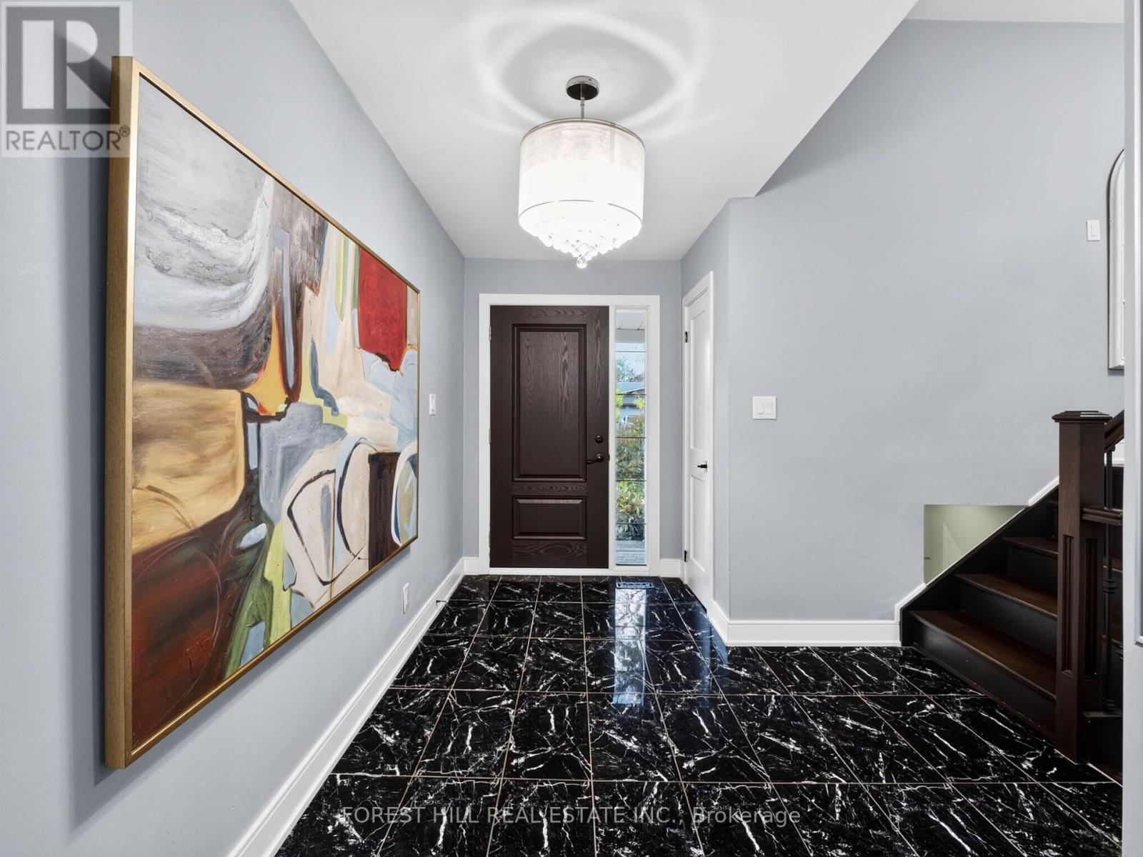 2612 Council Ring Road, Mississauga, Ontario  L5L 1W4 - Photo 2 - W14125608