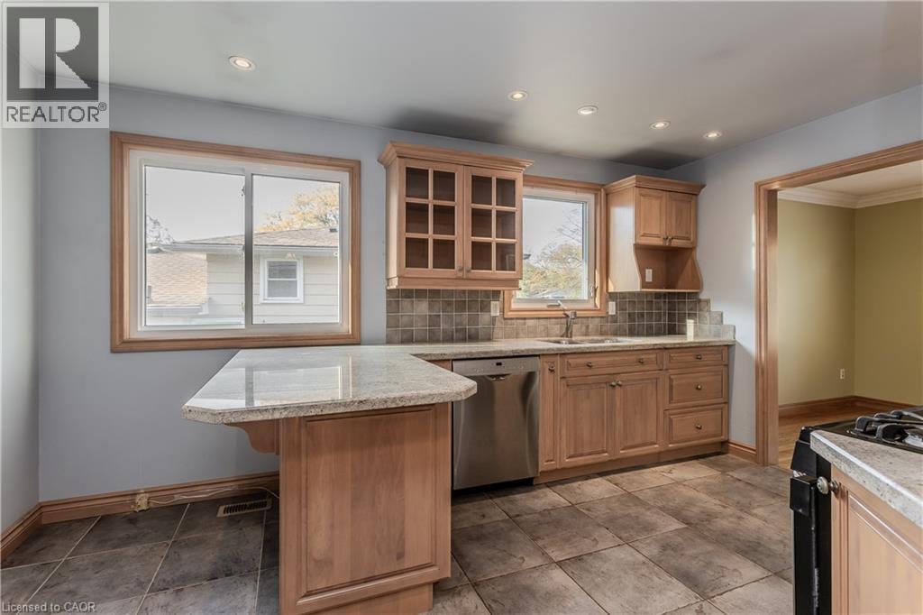 4442 Bennett Road, Burlington, Ontario  L7L 1Y9 - Photo 15 - 40874542