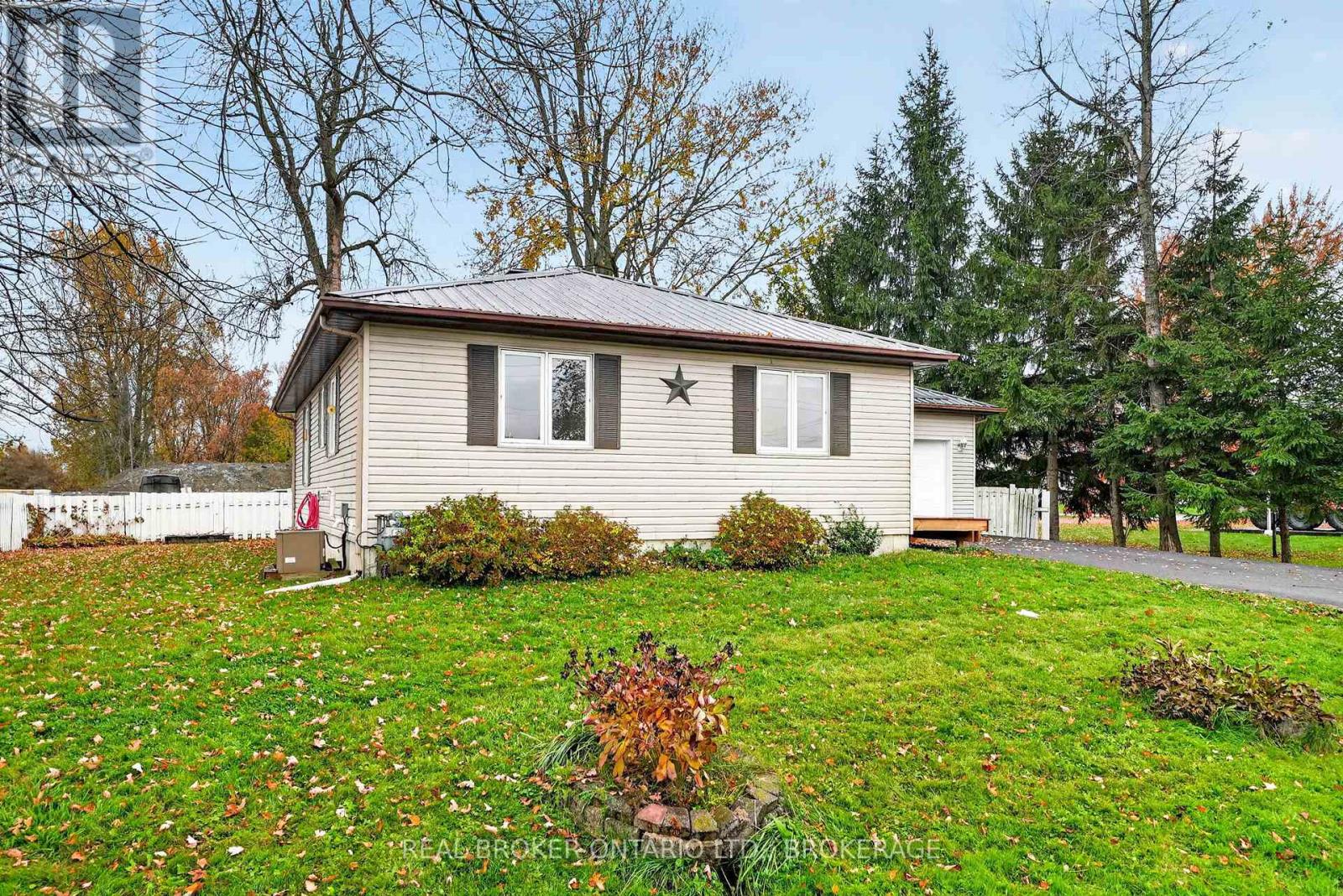 5 Macdonald Street, South Glengarry, Ontario K0C 1N0 - Photo 3 - X14125848
