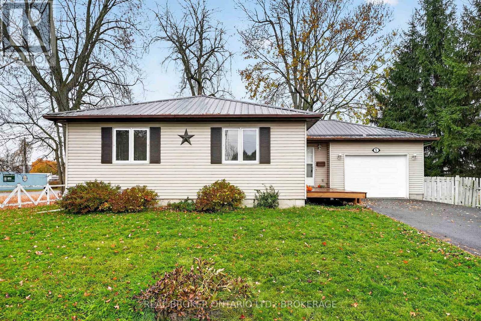 5 Macdonald Street, South Glengarry, Ontario K0C 1N0 - Photo 4 - X14125848