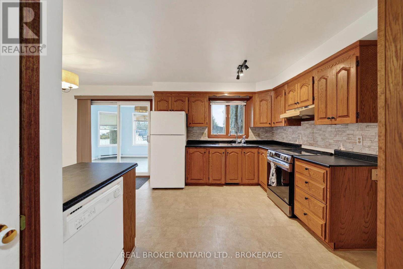 5 Macdonald Street, South Glengarry, Ontario K0C 1N0 - Photo 7 - X14125848