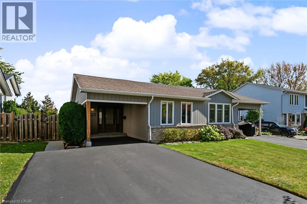 2355 MIDDLESMOOR Crescent, Burlington, Ontario