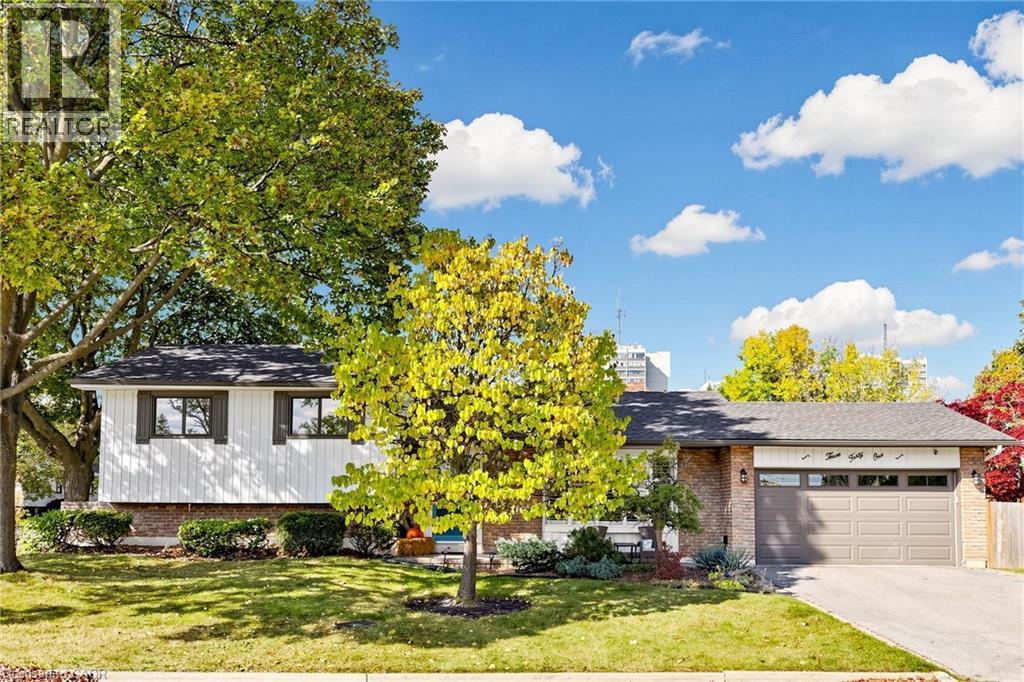 341 LYNNWOOD Drive, Oakville, Ontario