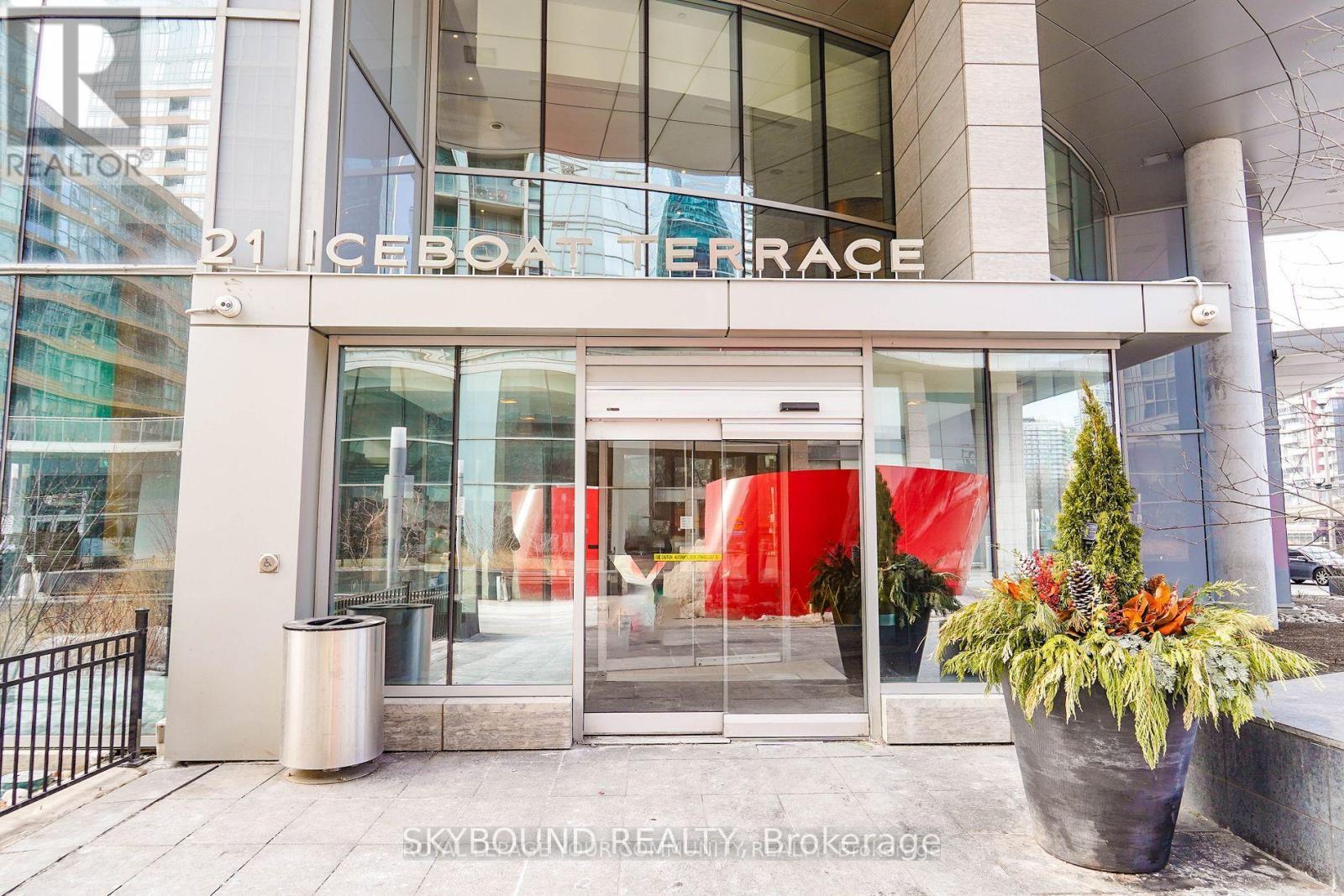 1102 - 21 ICEBOAT TERRACE, Toronto, Ontario
