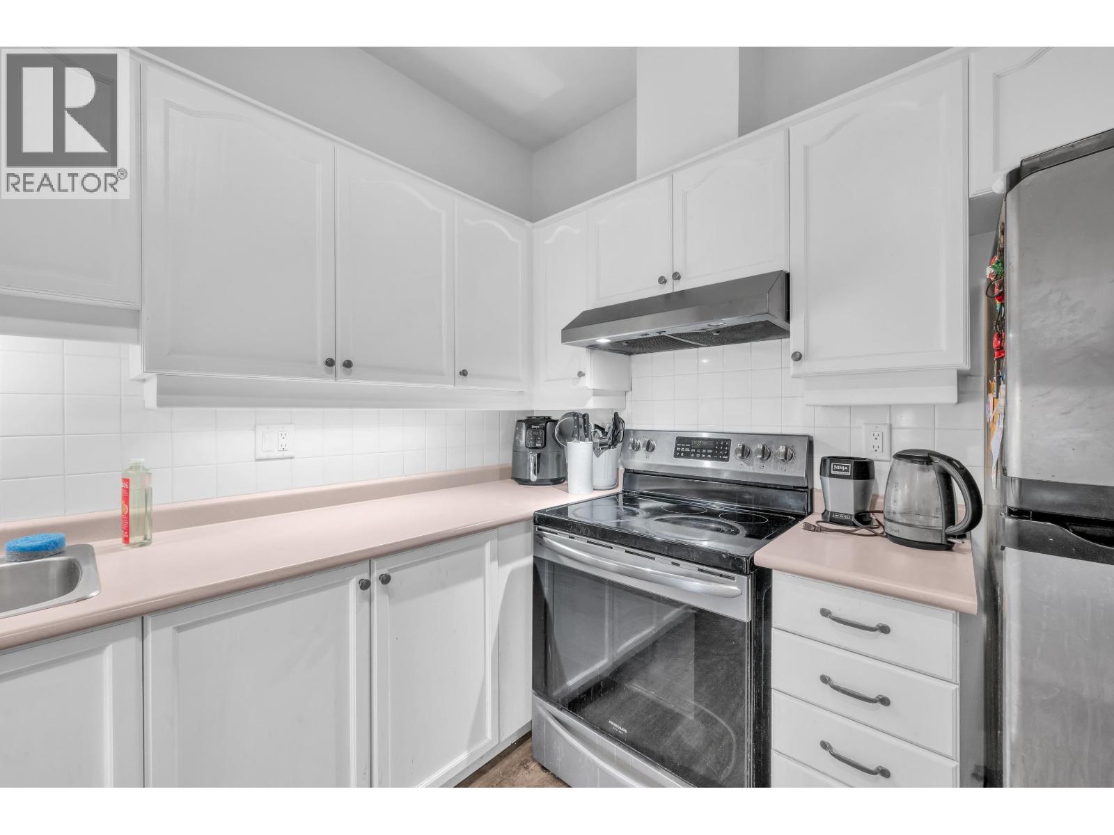 413 6742 STATION HILL COURT