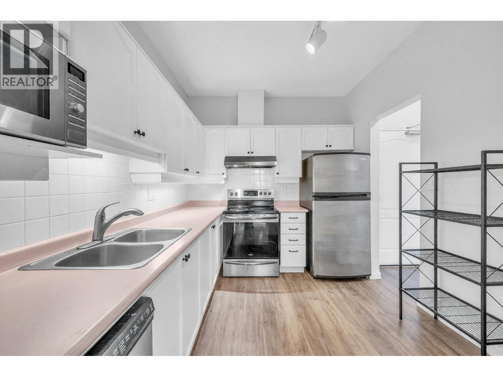 413 6742 STATION HILL COURT