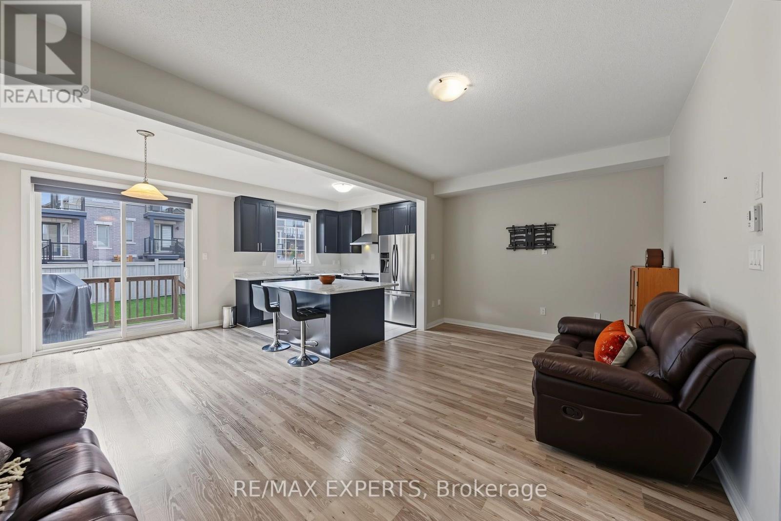 37 Stych Street, New Tecumseth (Tottenham), Ontario  L0G 1W0 - Photo 7 - N14125864