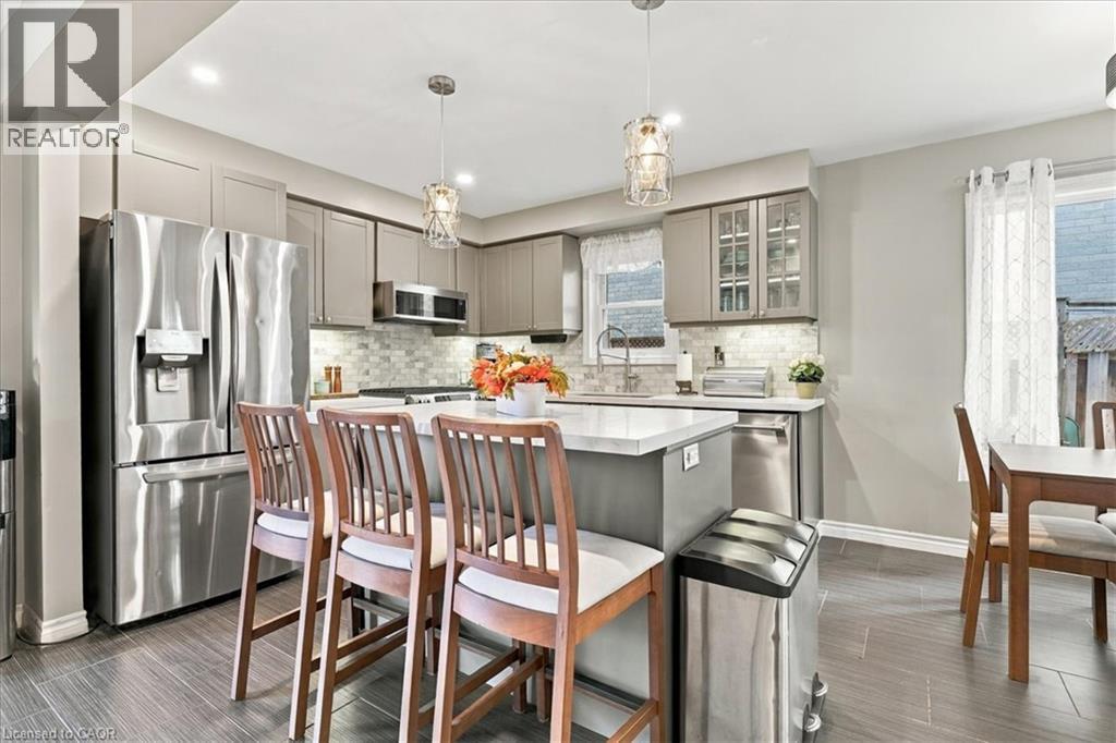 392 Burnett Avenue, Cambridge, Ontario  N1T 1G8 - Photo 4 - 40874018