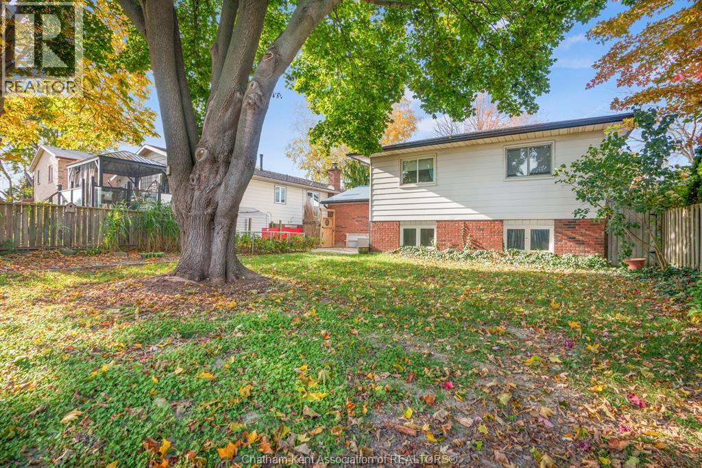 11 Duff Crescent, Chatham, Ontario  N7L 4X8 - Photo 32 - 26026167