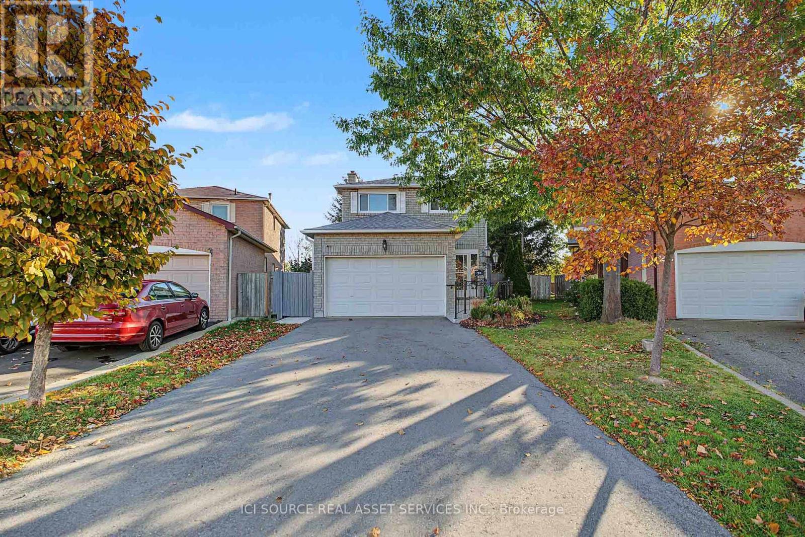 20 Kesteven Crescent, Brampton, Ontario  L6W 4E1 - Photo 3 - W13755336