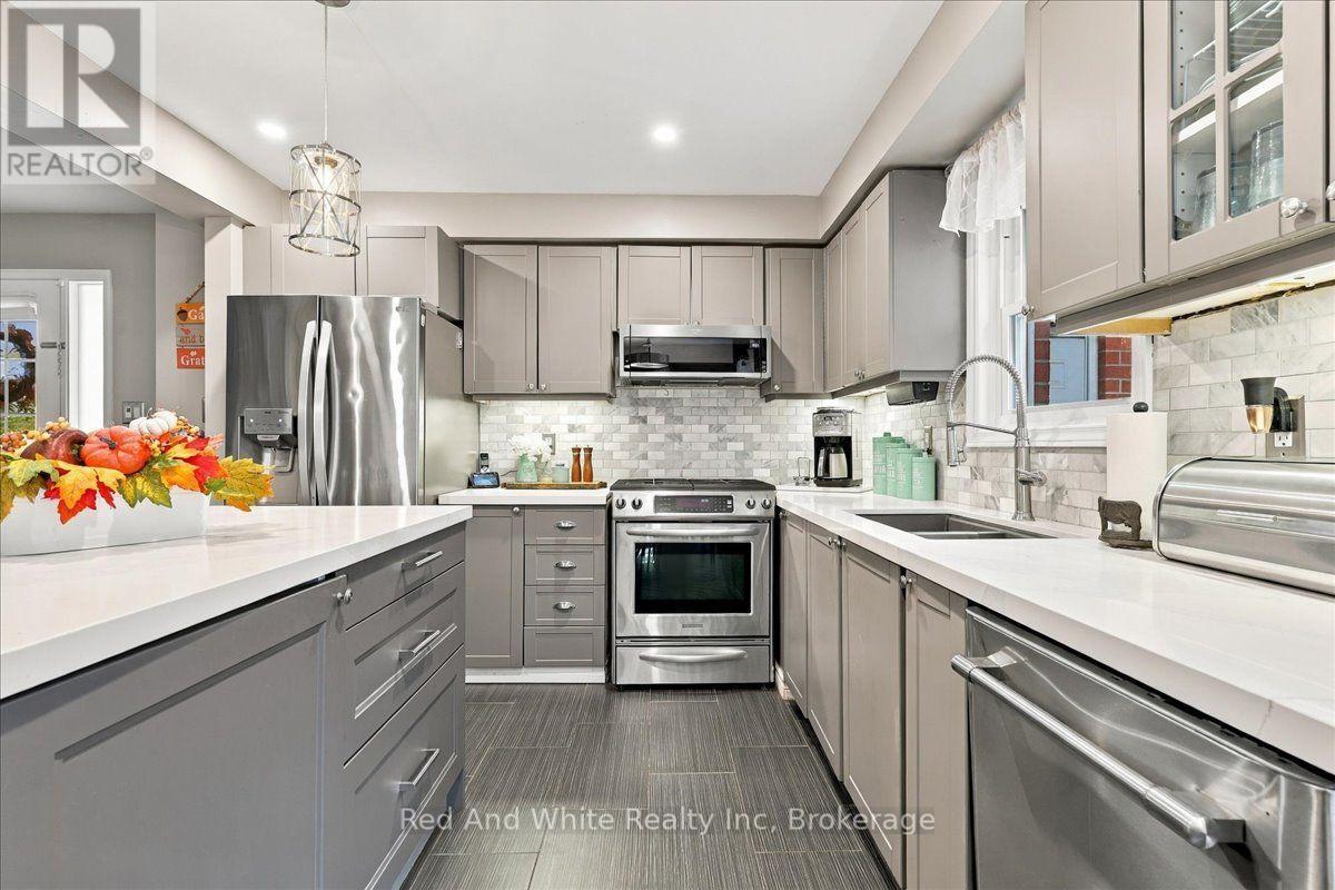 392 Burnett Avenue, Cambridge, Ontario  N1T 1G8 - Photo 5 - X14126012