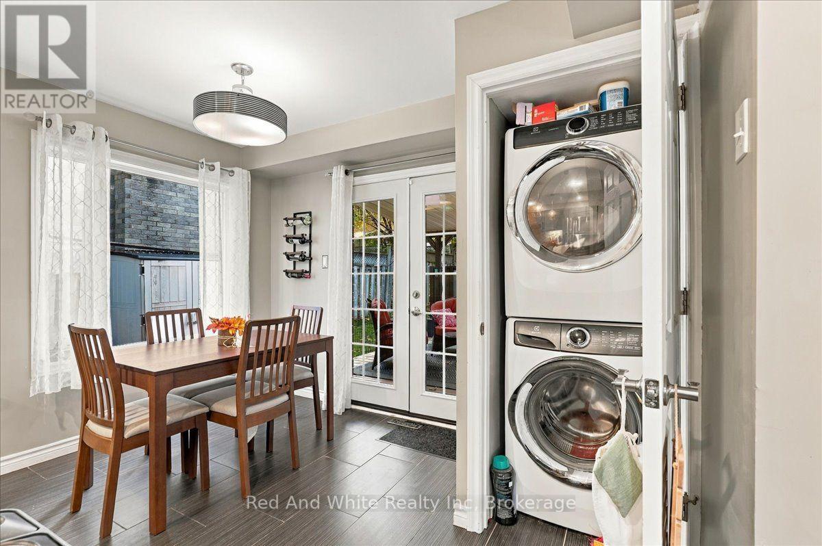 392 Burnett Avenue, Cambridge, Ontario  N1T 1G8 - Photo 7 - X14126012