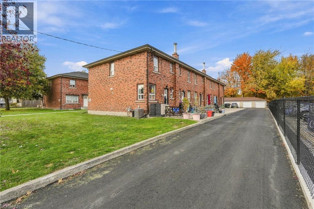 424 East 42nd Street, Hamilton, Ontario  L8T 3A9 - Photo 3 - 40811858