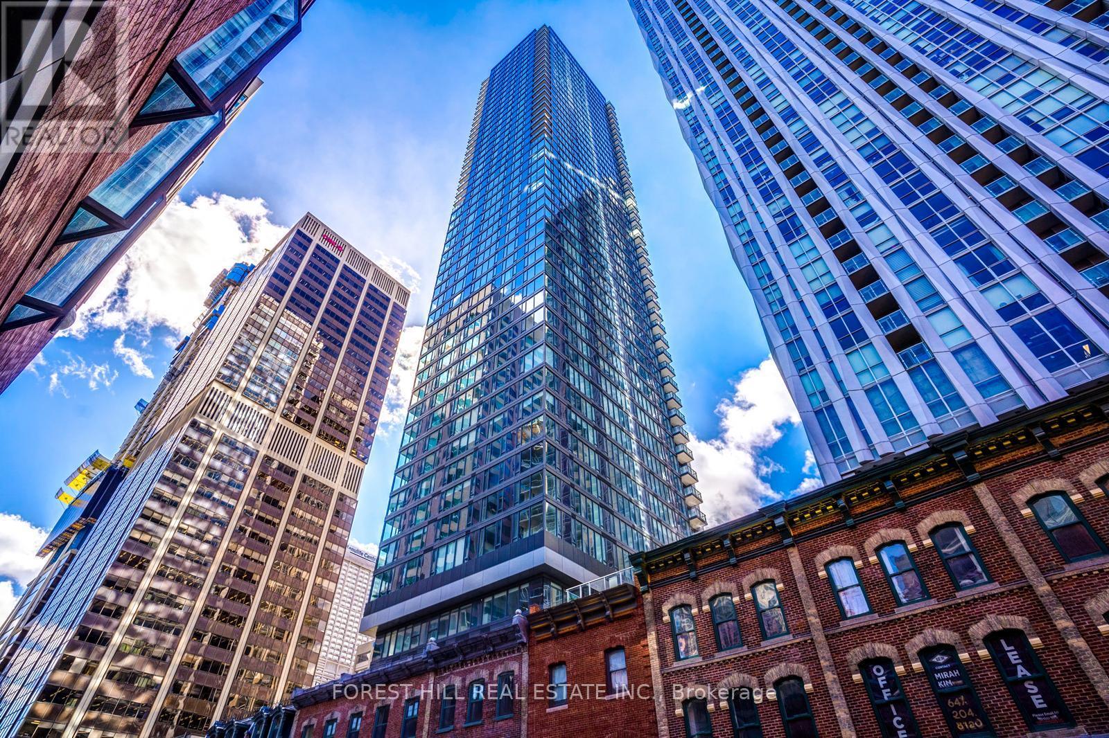 4002 - 8 Cumberland Street, Toronto, Ontario  M4W 0B6 - Photo 1 - C14125926