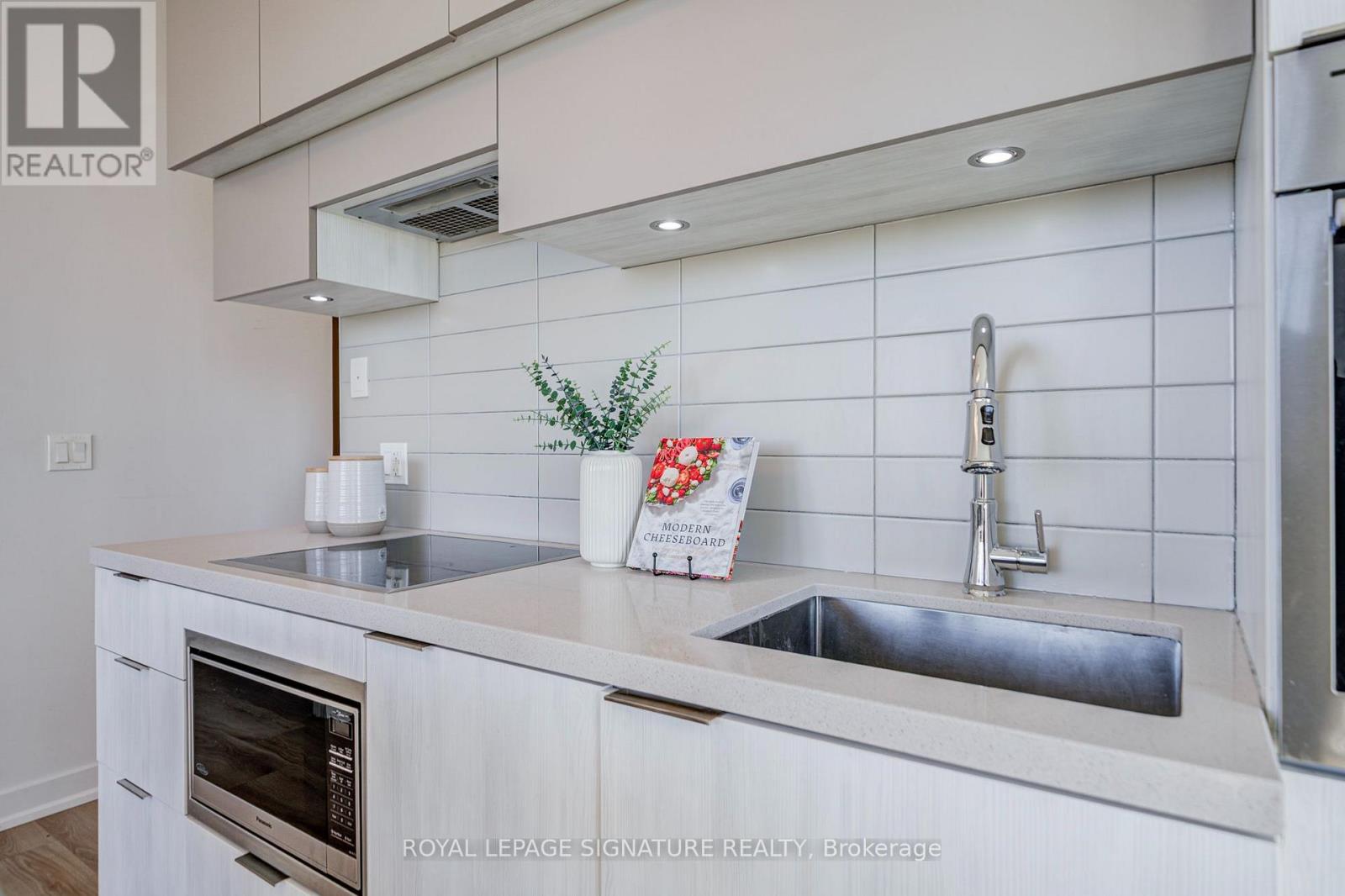 1705 - 8 Eglinton Avenue E, Toronto, Ontario  M4P 0C1 - Photo 19 - C14126004