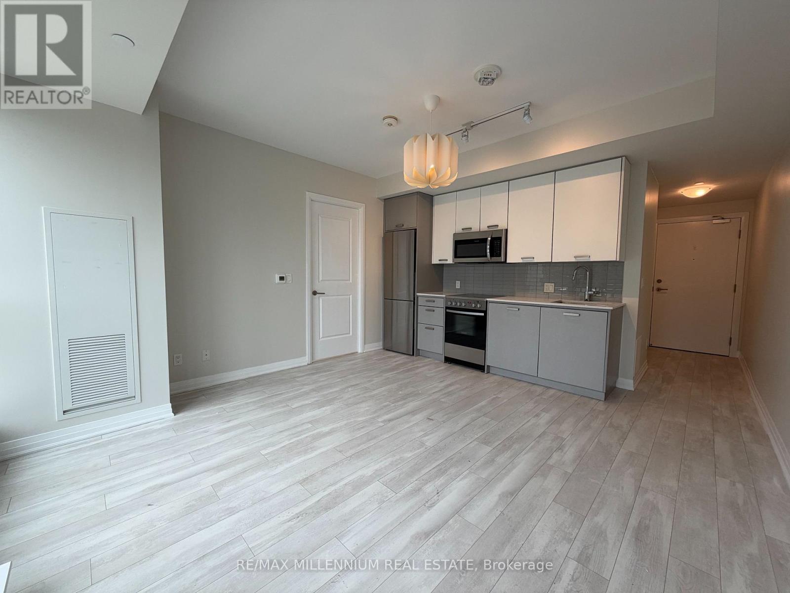 608 - 1630 QUEEN STREET E, Toronto, Ontario